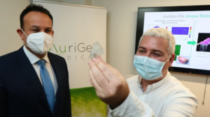 Taoiseach Leo Varadkar and Tony O'Halloran CTO of AuriGen Medical